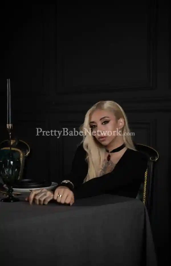 Meet Agata Open-minded Blonde Polish Escort in Bangalore